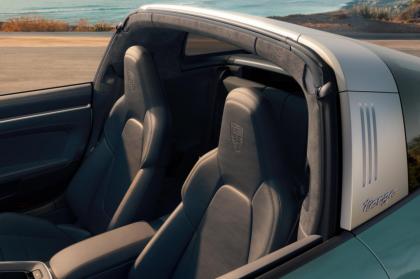 H Porsche πλέον προσφέρει τις τετρακίνητες εκδόσεις 4S στην 911